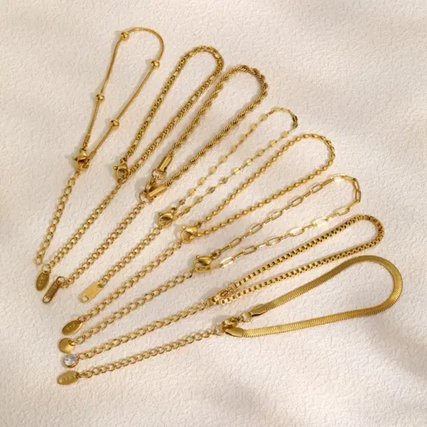 Wholesale Simple Style Solid Color 201 Stainless Steel Snake Chain Figaro Chain Chain Bracelet In Bulk