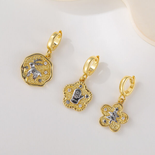 Wholesale Christmas Series Universal Buckle Accessories 18k Gold Plated Snowflake Reindeer Christmas Tree Pendant DIY Necklace Bracelet Pendant