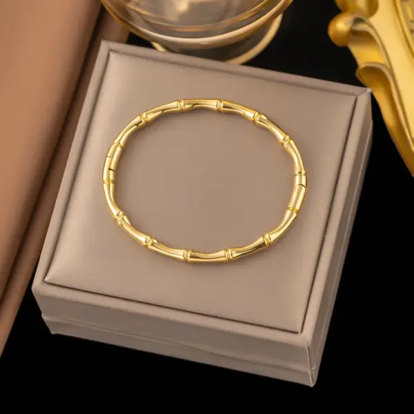 Wholesale PVD Coated Real Gold Plated Geometric 304 Stainless Steel Elegant Simple Style Waterproof Non Tarnish 304 Stainless Steel Lobster Trigger Clasp Closure Bracelets