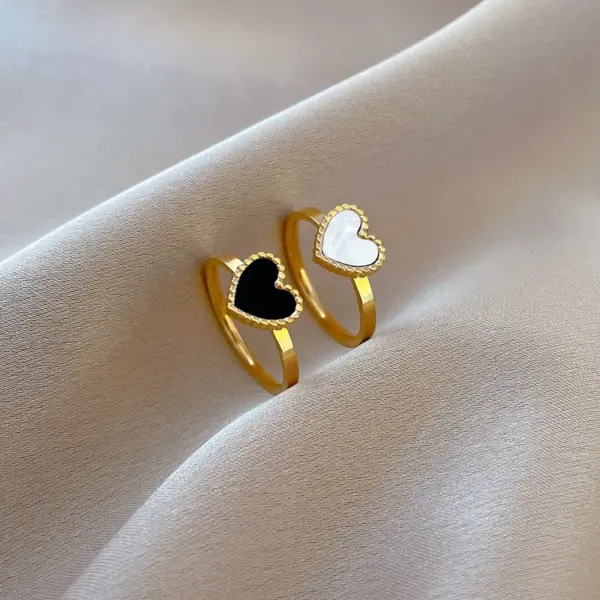 Wholesale Electroplating Golden Plated Heart Shape Titanium Steel Casual Simple Style Commute Rings