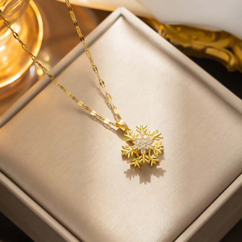 Wholesale PVD Coated Real Gold Plated Snowflake Stainless Steel Titanium Steel Simple Style Waterproof Non Tarnish Stainless Steel Pendant Necklace