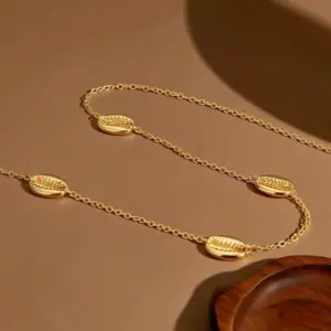 X01243-Four Shells-Necklace- Gold