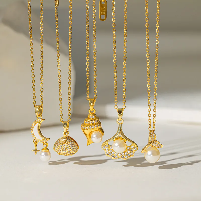 Wholesale 304 Stainless Steel 18K Gold Plated Casual Simple Style lishing Plating Inlay Conch Shell Artificial Rhinestones Plastic Pendant Necklace