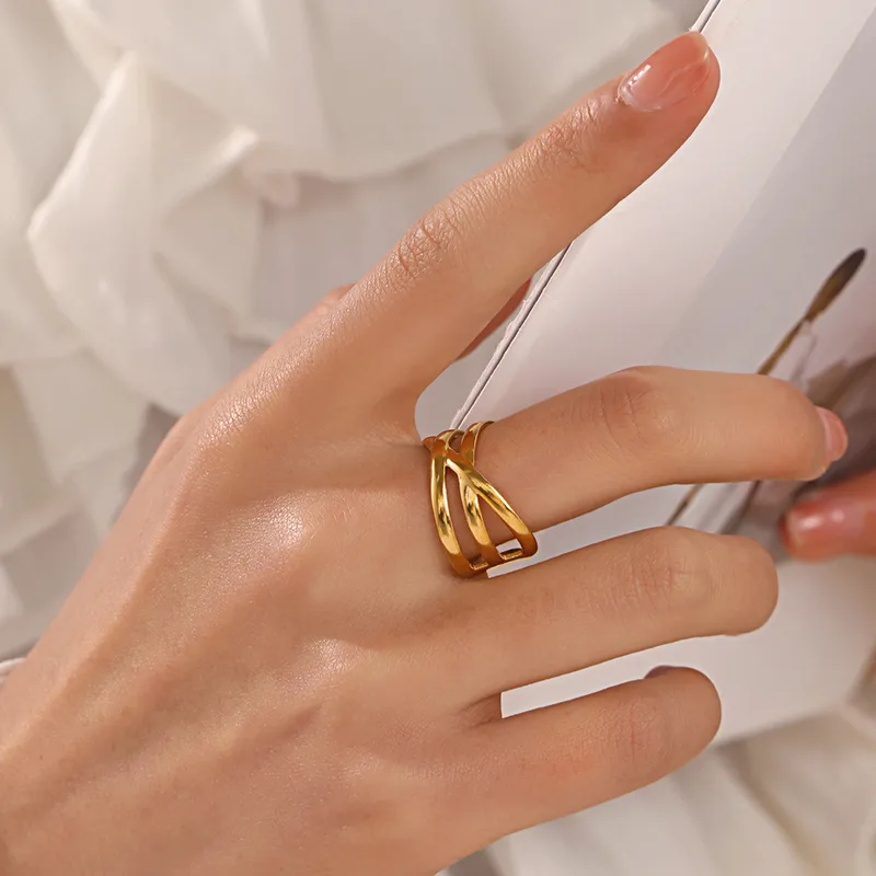 Wholesale PVD Coated 18K Gold Plated Lines 304 Stainless Steel IG Style Waterproof Non Tarnish Open Rings