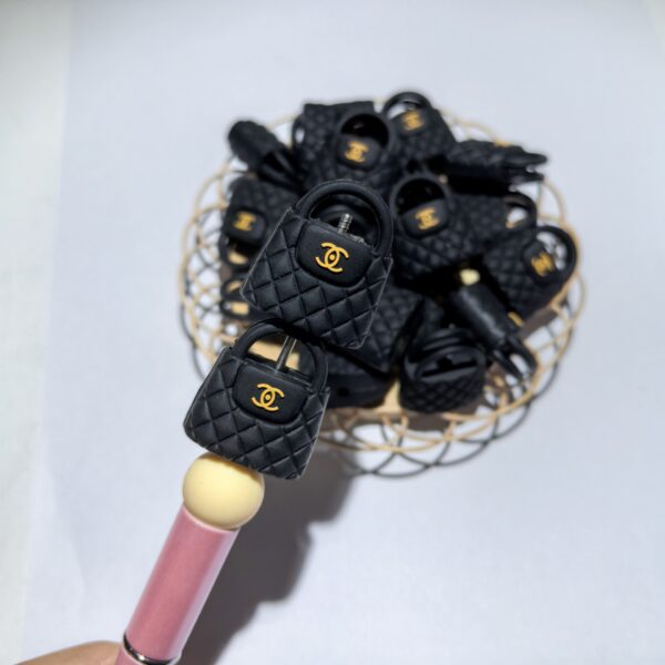 oly-afe22fafc3f9072f96dba4d6259282a6 Wholesale Cute small bag silicone cartoon beads