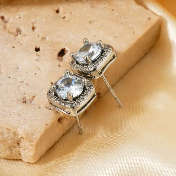 1 Pair Casual Simple Style Square Inlay Copper Zircon Sier Plated Ear Studs