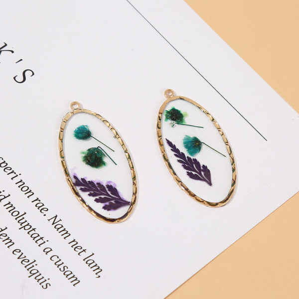 Wholesale retro diy dried flower accessories flower drop glue resin accessories oval necklace earrings pendant