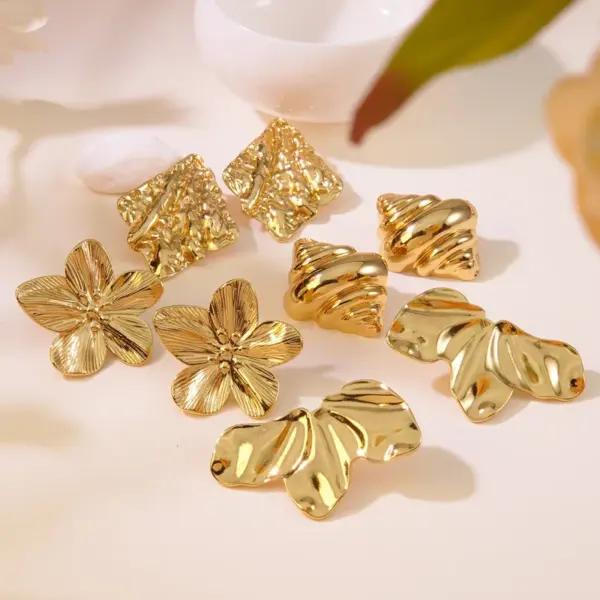 Wholesale 1 Pair Elegant French Style Sweet Geometric Flower 304 Stainless Steel Imitation Gold Electroplating Ear Studs