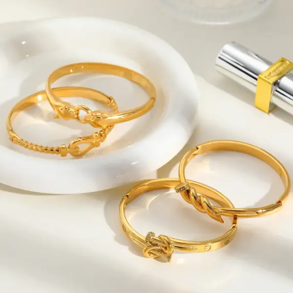 Wholesale Elegant Artistic Geometric Solid Color 316 Stainless Steel 18K Gold Plated Zircon Bangle In Bulk