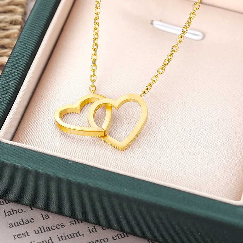 Wholesale PVD Coated Real Gold Plated Heart Stainless Steel Titanium Steel Ethnic Style Waterproof Non Tarnish 304 Stainless Steel Lobster Trigger Cla