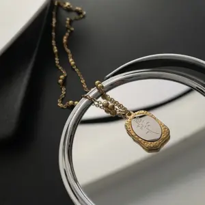 05-J14 Titanium Steel Rose Necklace / Gold