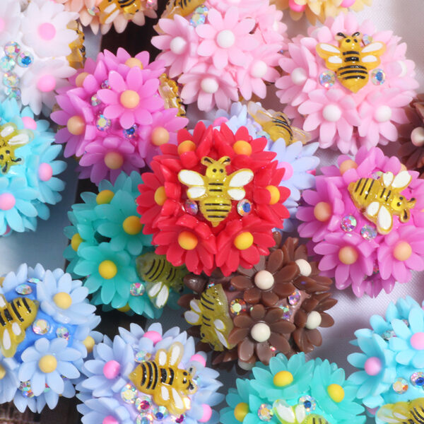 Wholesale New Bee Flower Picking Daisy Straight Hole Loose Beads DIY Mobile Phone Key Chain Necklace Bag Chain Accessories