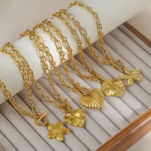 Wholesale Jewelry Retro Streetwear Heart Shape Flower 304 Stainless Steel Pendant Necklace Paperclip Chain