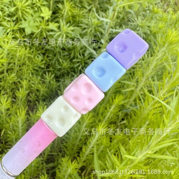 oly-b10f091656423b3ff03d479e985278c9 Wholesale Creamy solid colored cheese square straight hole bead