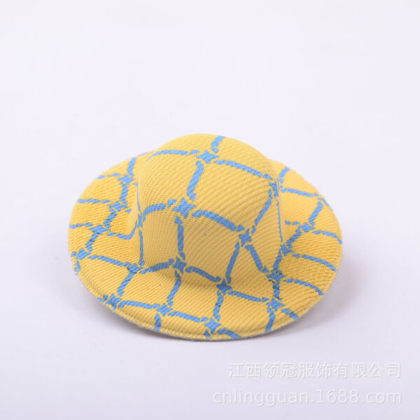 Wholesale Mobile phone pendant perfume holder hat ornaments doll accessories diy hand-made Meng Qiqi hat vintage printing 5.8CM