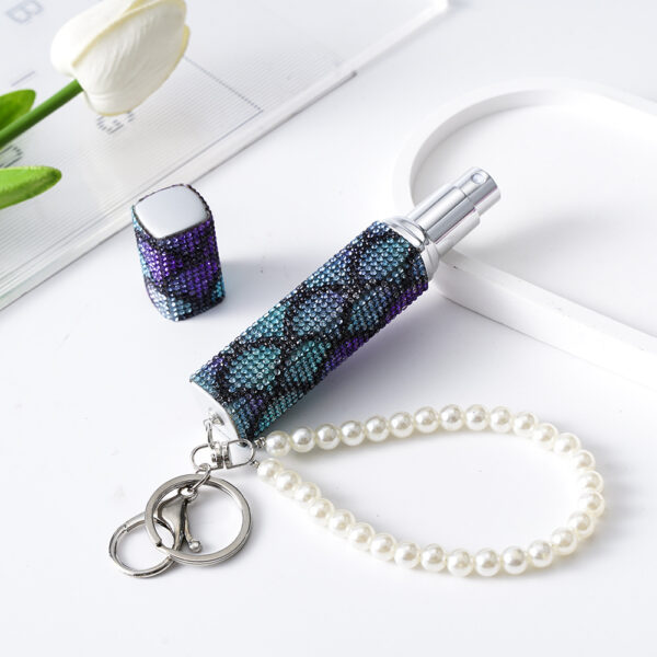 Wholesale Amazon Diamond Creative Hot Selling Girls 10ml Perfume Bottling Keychain Portable Belt