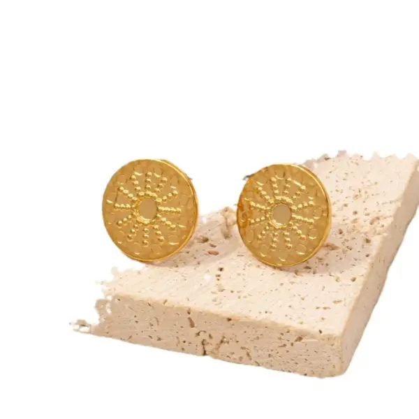 Wholesale Ion Plating (IP) Real Gold Plated 18K Gold Sun Moon Heart Shape 304 Stainless Steel Basic Modern Style Classic Style Waterproof Non Tarnish Ear Studs