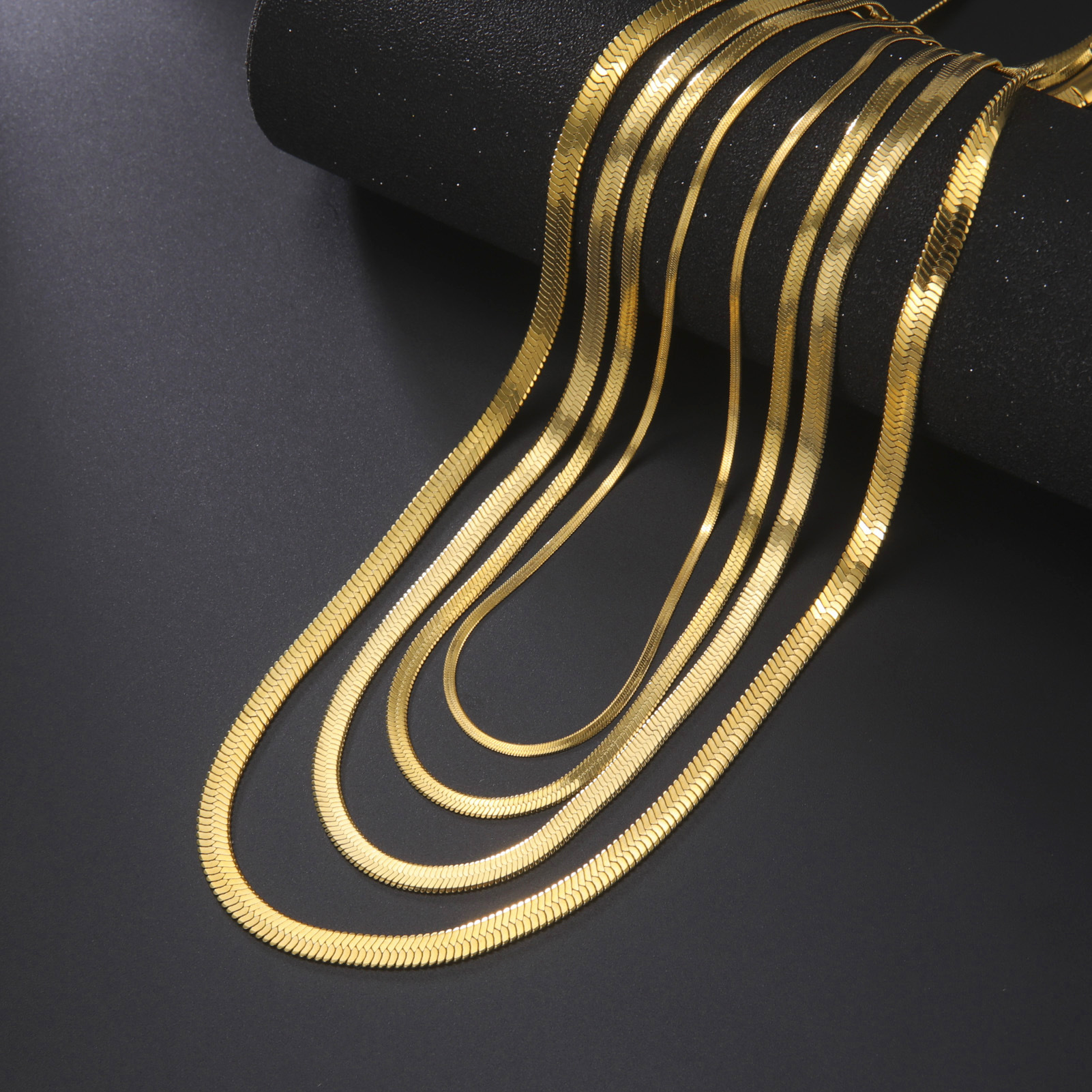 Wholesale Stainless Steel Snake Flat Chain Snake Chain for Women and Men Simple Gold Necklace 2022 pular Snake Bone Stainless Steel Plain Chain Neckla