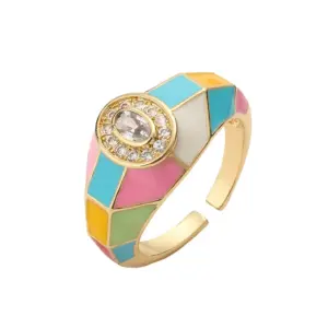 Color / Adjustable Opening