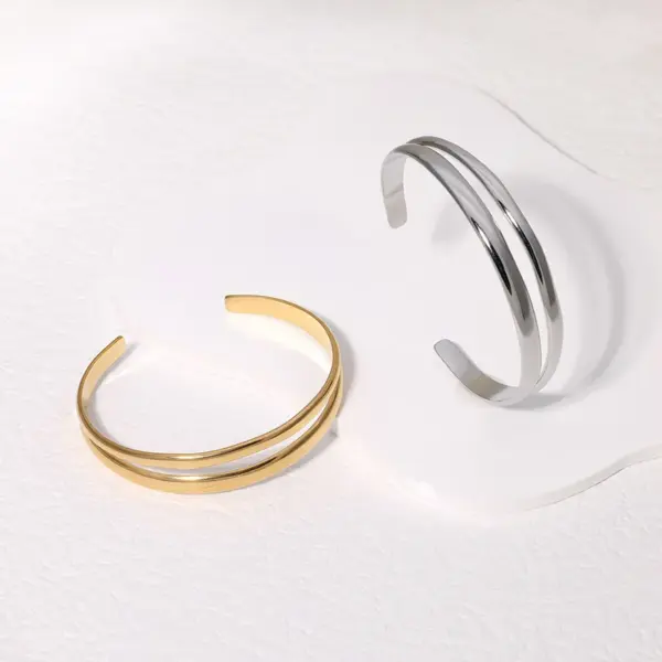 Wholesale PVD Coated Real Gold Plated 18K Gold Solid Color 304 Stainless Steel Retro Roman Style Waterproof Non Tarnish Bangle