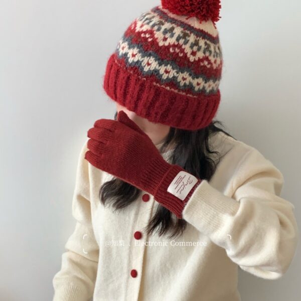 Wholesale Knitted hat with m-ms, warm woolen hat