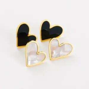 Wholesale PVD Coated Real Gold Plated 14K Gold Heart Shape 304 Stainless Steel Retro Waterproof Non Tarnish Ear Studs