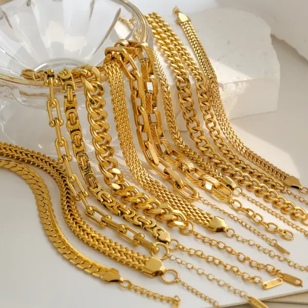 Ion Plating (IP) 18K Gold Plated Cross Heart Shape 304 Stainless Steel Classic Style Commute Waterproof Non Tarnish 304 Stainless Steel Lobster Trigger Clasp Closure Chain Bracelet