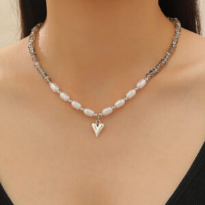10 white k (necklace) s392