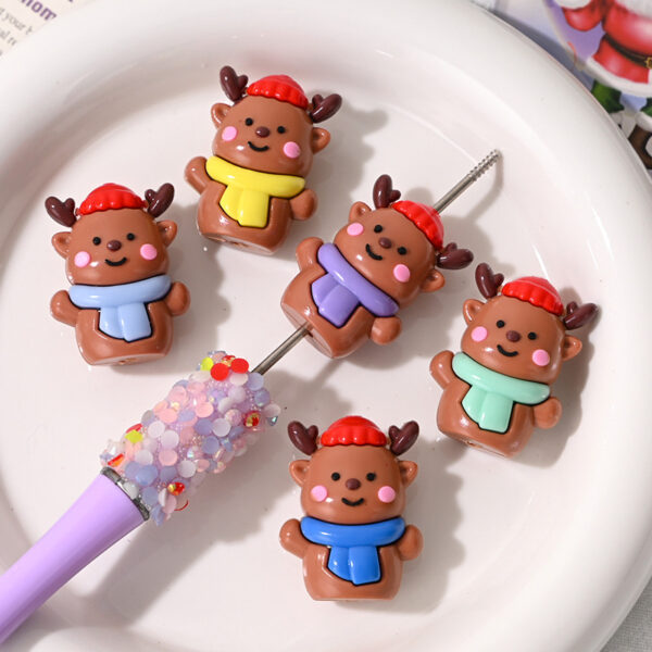 Wholesale Christmas reindeer through-hole rubber beads