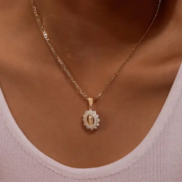 Wholesale Jewelry Religion Classic Style Human Virgin Mary 201 Stainless Steel Copper Shell Zircon 18K Gold Plated Pendant Necklace