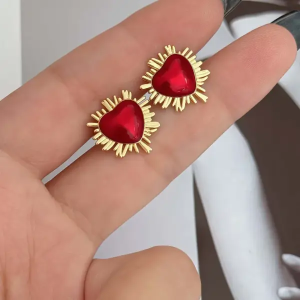 Wholesale Copper Heart Shape Electroplating 18K Real Gold Plated Elegant Romantic Sweet Ear Studs