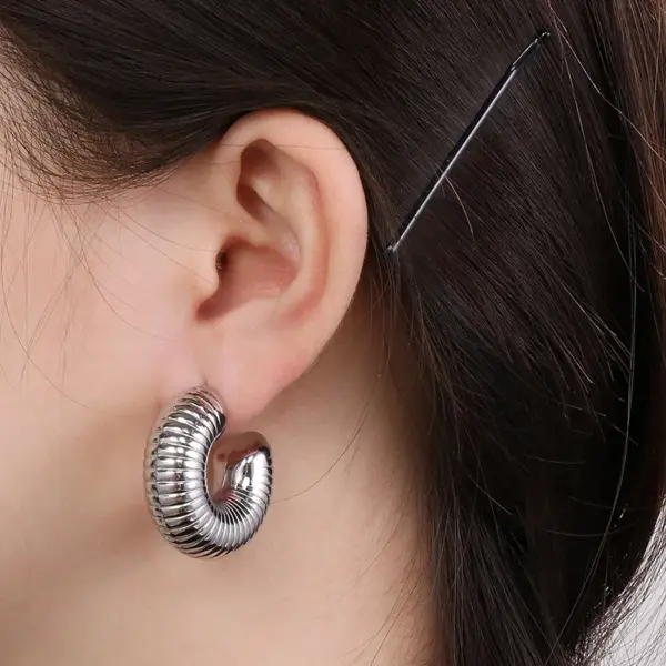 Wholesale 304 Stainless Steel C Shape Solid Color PVD Coated 18K Real Gold Plated Simple Style Waterproof Non Tarnish Plating Ear Studs