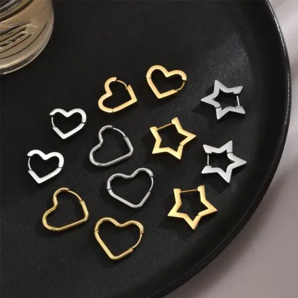 Wholesale PVD Coated 18K Gold Plated Pentagram Heart Shape Stainless Steel Commute Waterproof Non Tarnish Earrings