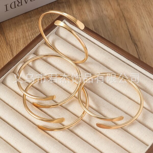 Wholesale Punk style exaggerated arm bracelet hollow bracelet for women