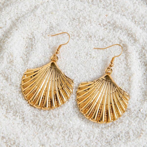 Wholesale European and American Cross-border Bohemian Metal Scallop Earrings Personalized Fashion Pearl Shell Earrings Earrings for Women