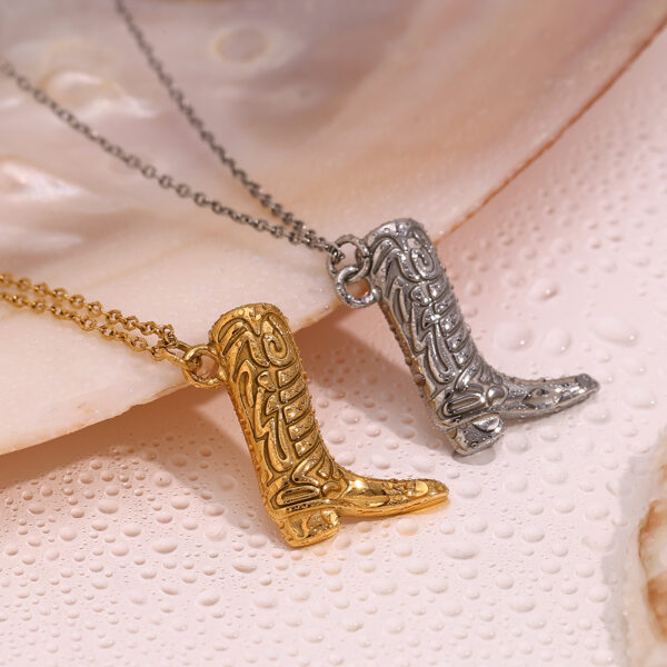 Wholesale European and American Ins Fashion Elegant Personality Creative Pendant Stainless Steel Plated 18K Gold Western Cowboy Boots Pendant Necklace Women