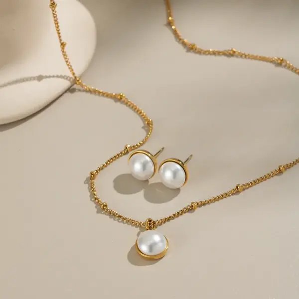 Wholesale Elegant Pearl Necklace And Earring Set For Women Stainless Steel Non-Fading Luxury Jewelry Accessories Suitable For All Seasons