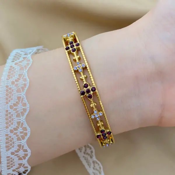 Wholesale Elegant Cross Pattern Titanium Steel Bracelet High-End Design Sensation Small Audience Gold Plated