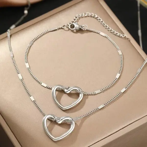 Wholesale Ion Plating (IP) 18K Gold Plated Heart Shape 304 Stainless Steel Elegant Waterproof Non Tarnish 304 Stainless Steel Pendant Necklace