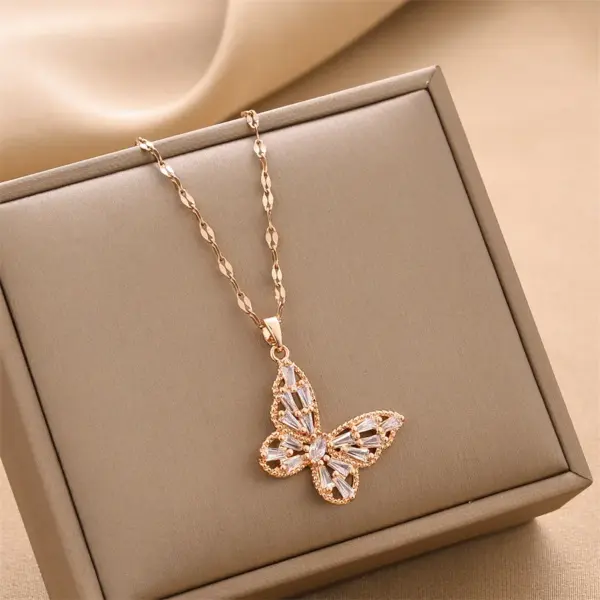 Wholesale Real Gold Plated Butterfly 304 Stainless Steel Fashion Waterproof Non Tarnish Pendant Necklace