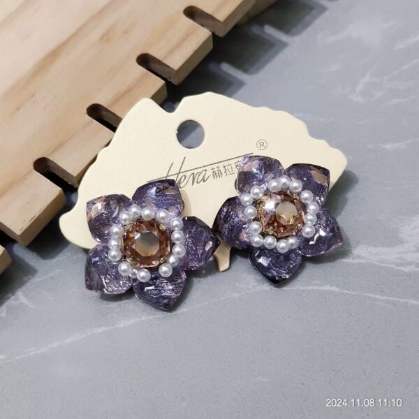 Wholesale Genuine gold electroplated flower earrings