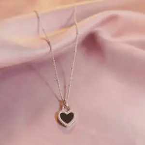 Jyh192 Necklace Just Black White Shell Love Heart