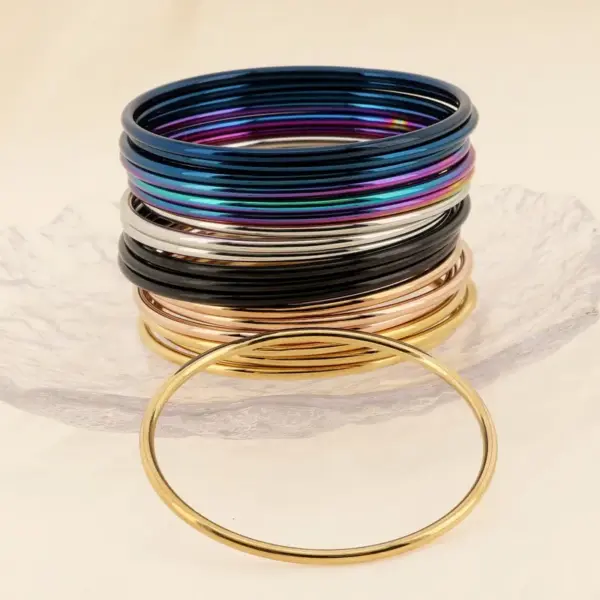 PVD Coated 18K Gold Plated Round Solid Color 304 Stainless Steel Basic Simple Style Classic Waterproof Non Tarnish Titanium Bangle