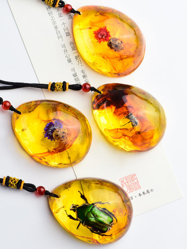 Wholesale True Live Insect Specimen Amber Pendant