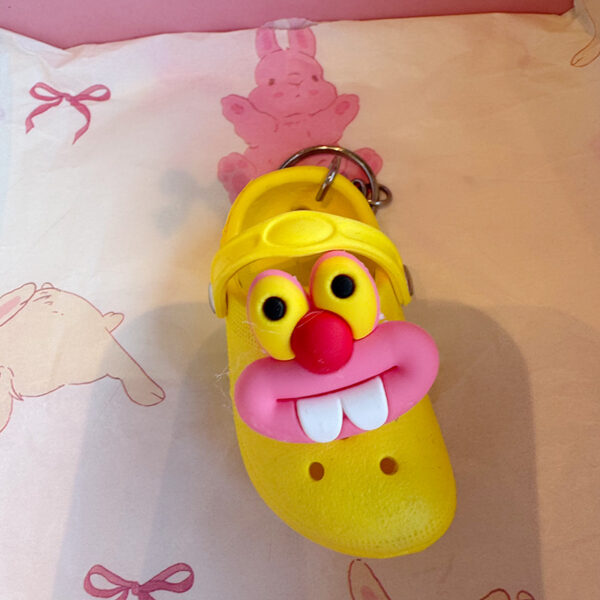 Wholesale Funny compact new mini slippers hole shoes car cute wind couple keychain backpack pendant small gift