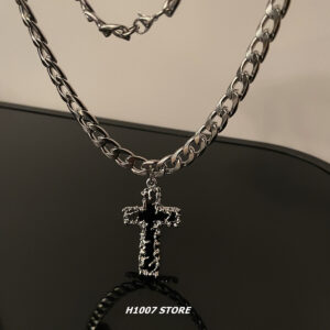 Wholesale Dark Wind melting cross hip hop style Cuban necklace boys niche design sense female clavicle chain sweater chain
