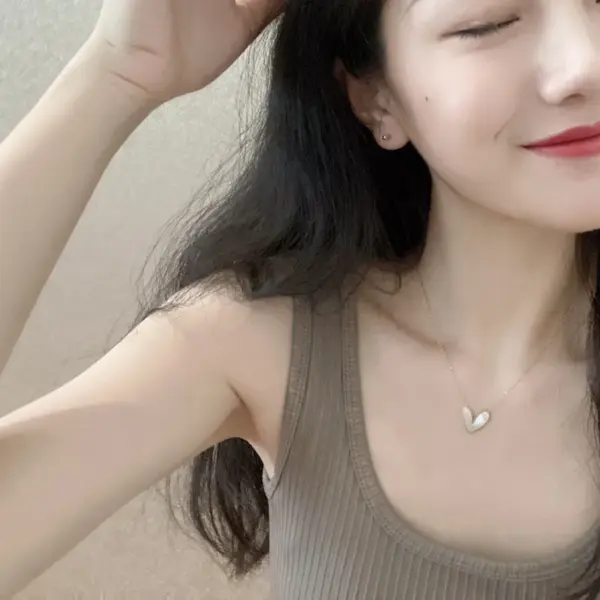 oly-b376226fe3b8846462175c38d621be60 Wholesale PVD Coated Real Gold Plated 18K Gold Heart Shape 304 Stainless Steel Simple Style Waterproof Non Tarnish 304 Stainless Steel Pendant Necklace
