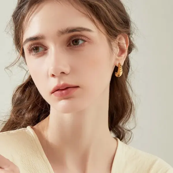 Wholesale 1 Pair IG Style Classic Style C Shape 304 Stainless Steel 18K Gold Plated Stainless Steel Earrings