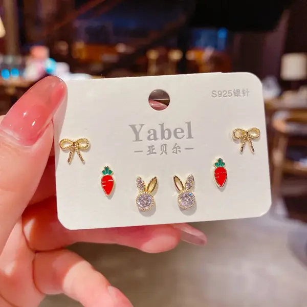 Sweet Round Butterfly Snowflake Copper Plating Inlay Zircon Ear Studs 1 Set