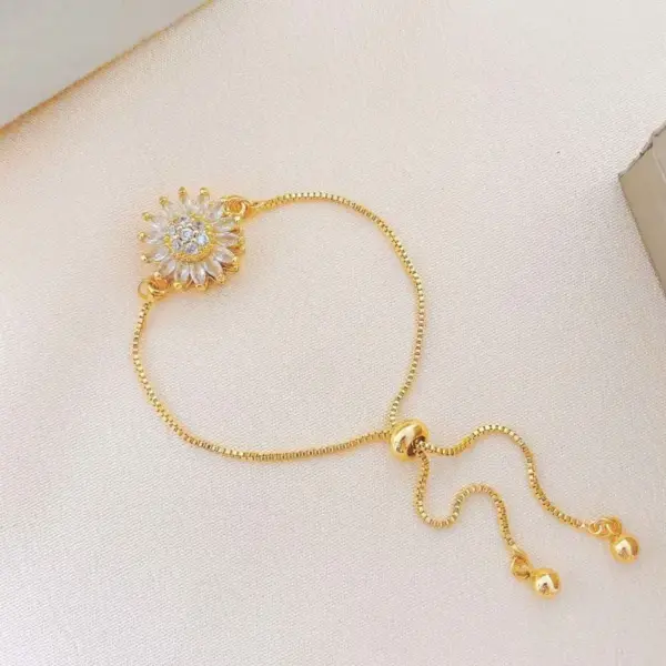 Wholesale Necklace Women's New-New Sunflower New Arrival Diamond-encrusted Sunflower Ins Ring Rotatable Clavicle Chain Jewelry